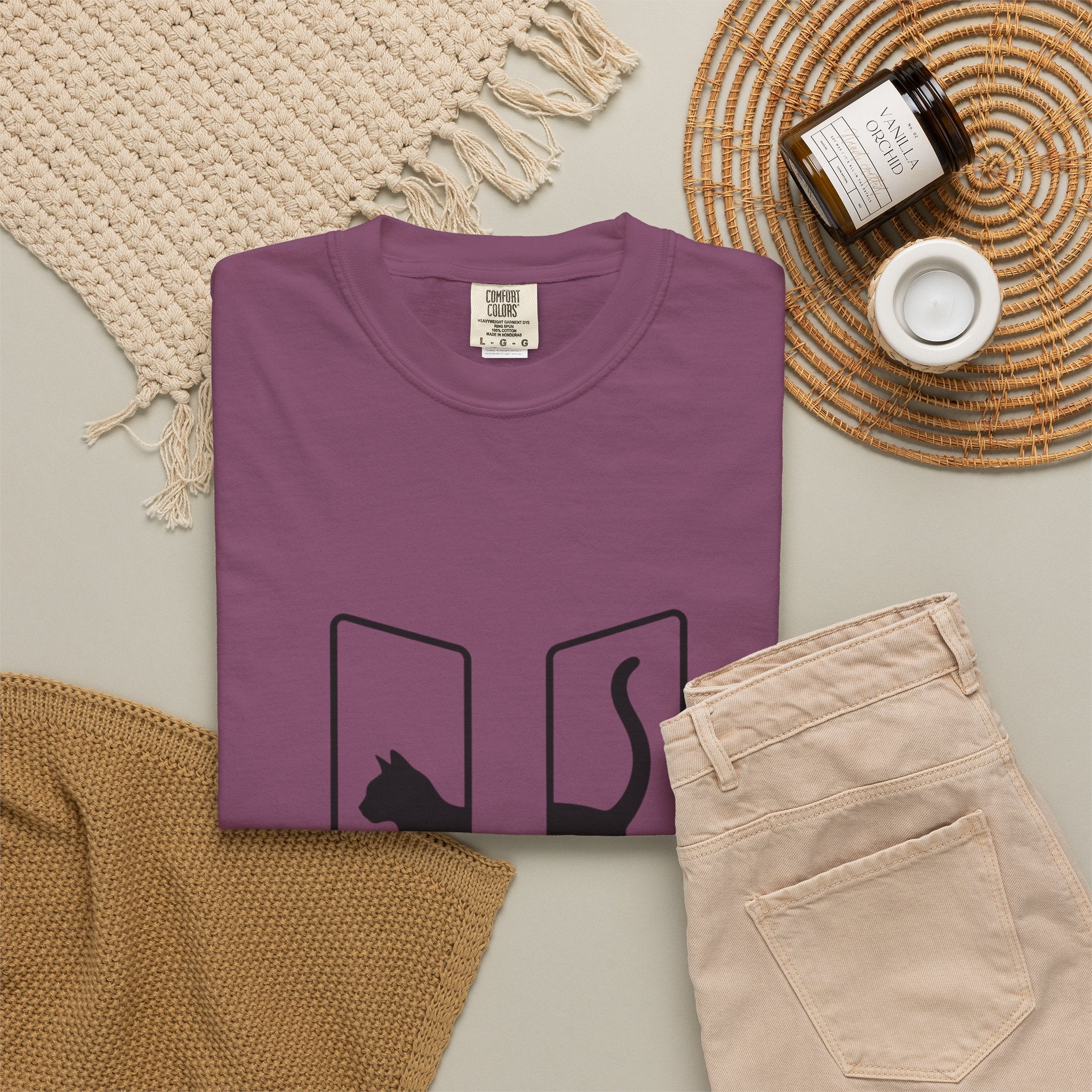 Minimalist Split Black Cat T-Shirt