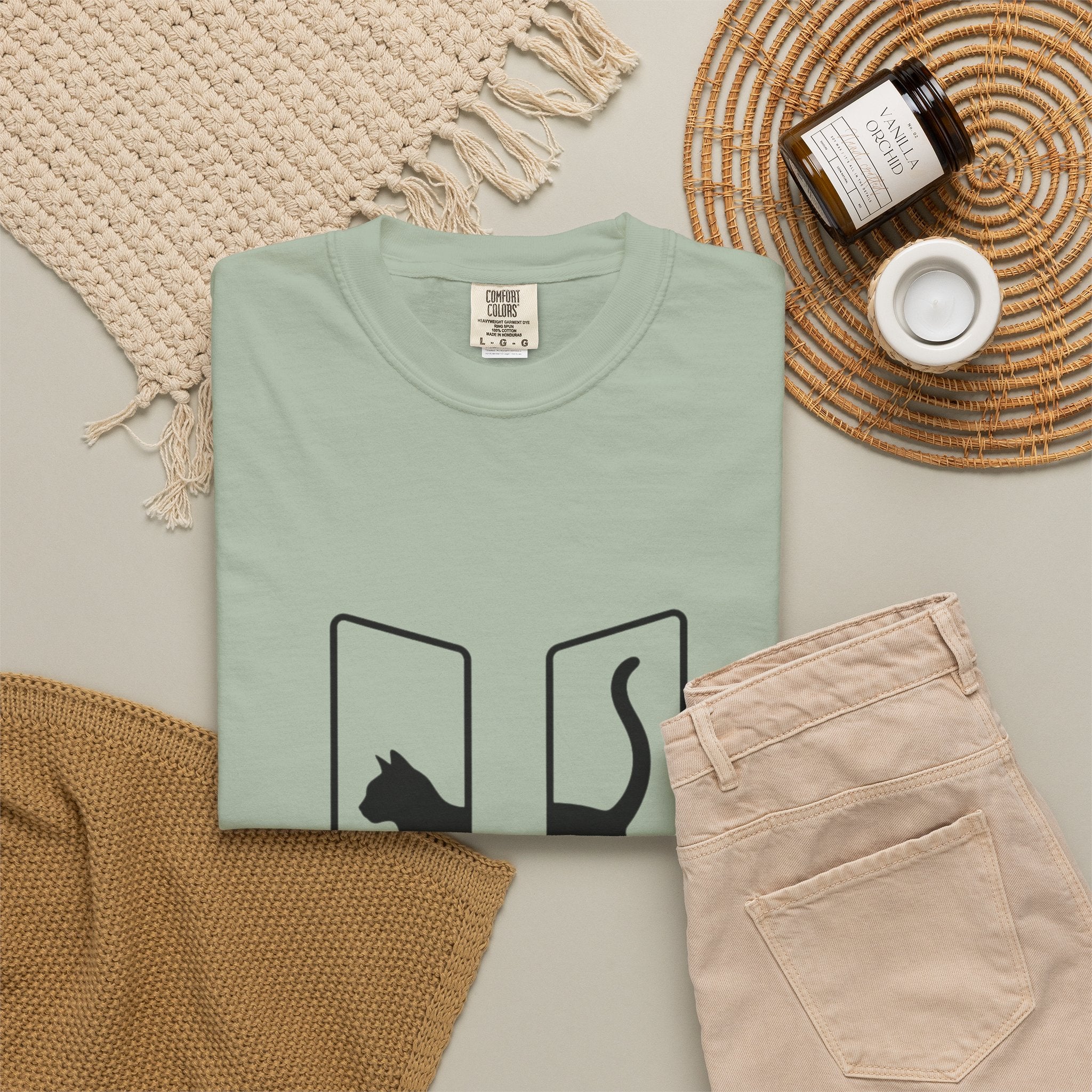 Minimalist Split Black Cat T-Shirt