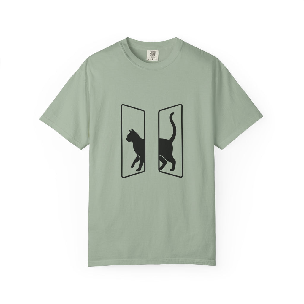 Minimalist Split Black Cat T-Shirt