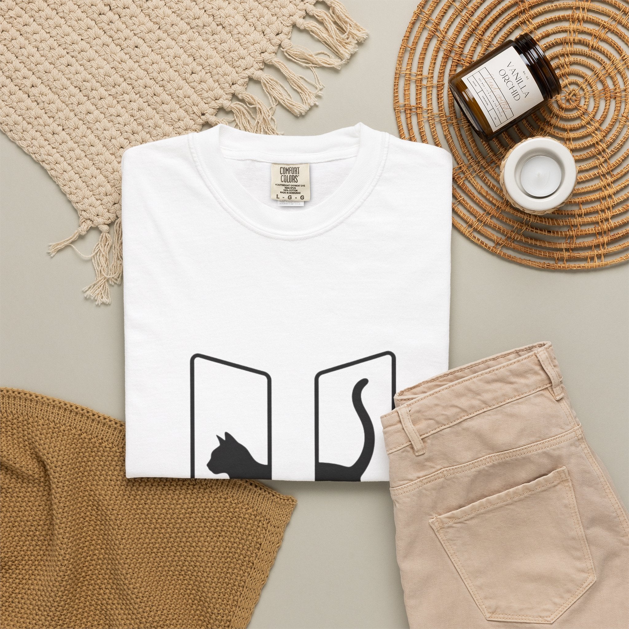 Minimalist Split Black Cat T-Shirt