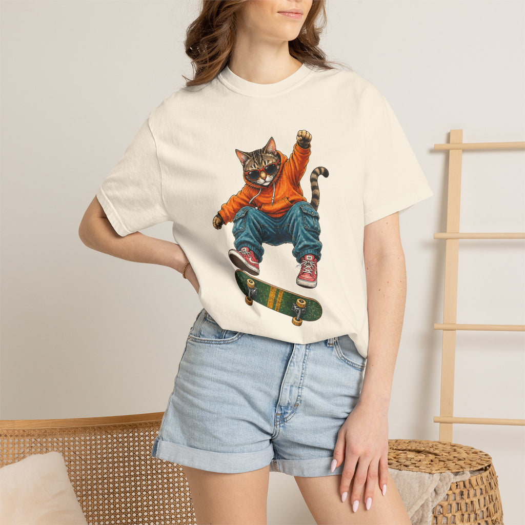 Skateboard Tabby Cat T-Shirt — Streetwear Skateboarder Graphic