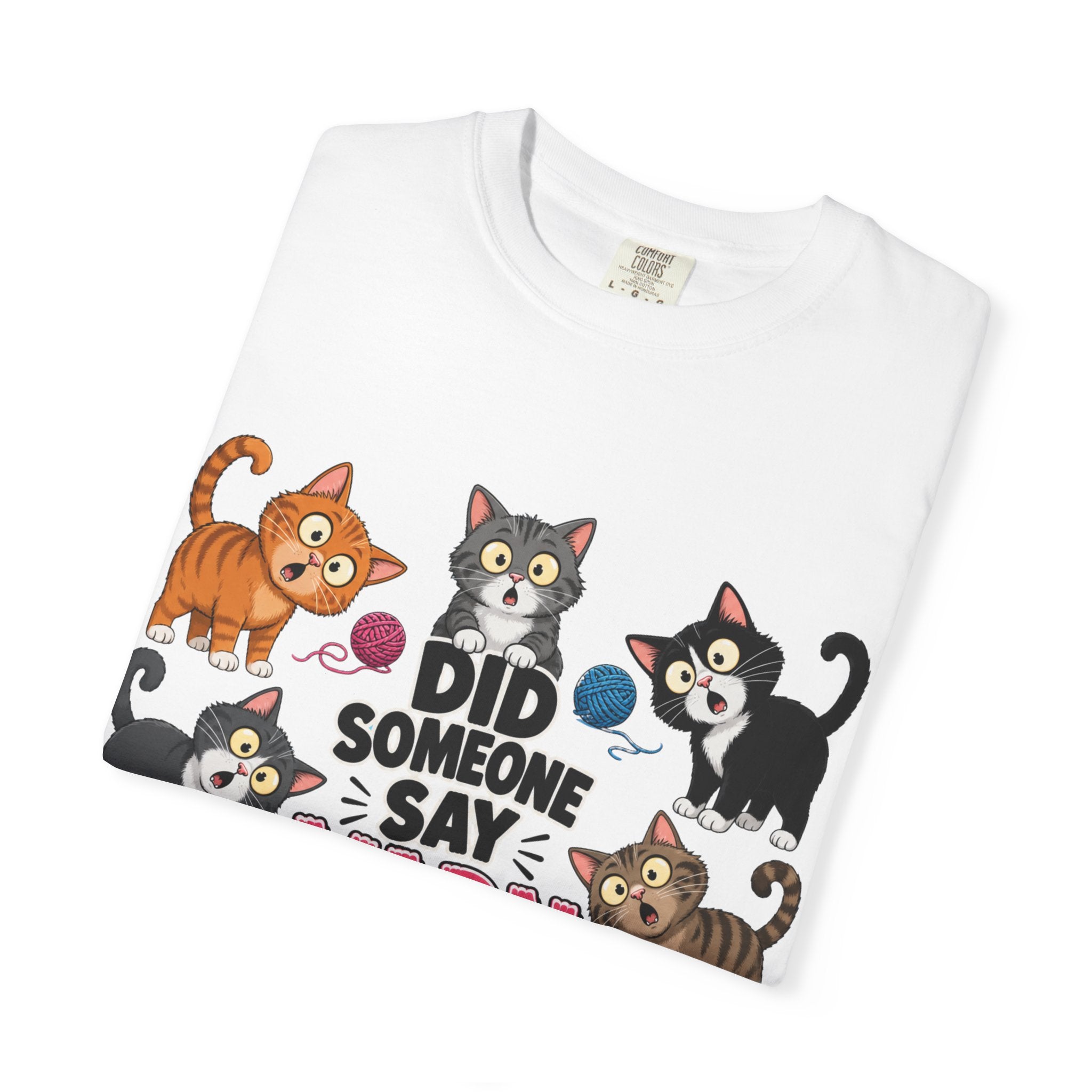 DID SOMEONE SAY YARN? Kittens Graphic T-Shirt