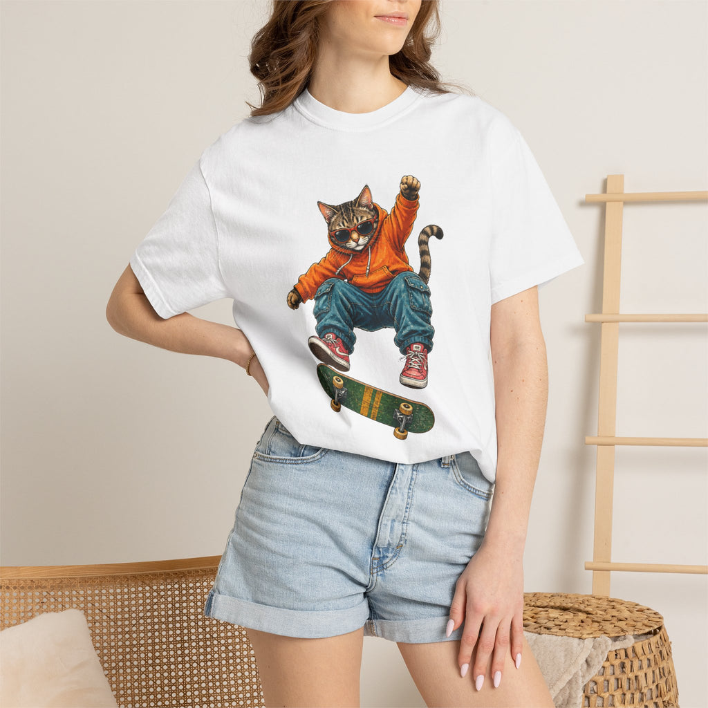 Skateboard Tabby Cat T-Shirt — Streetwear Skateboarder Graphic