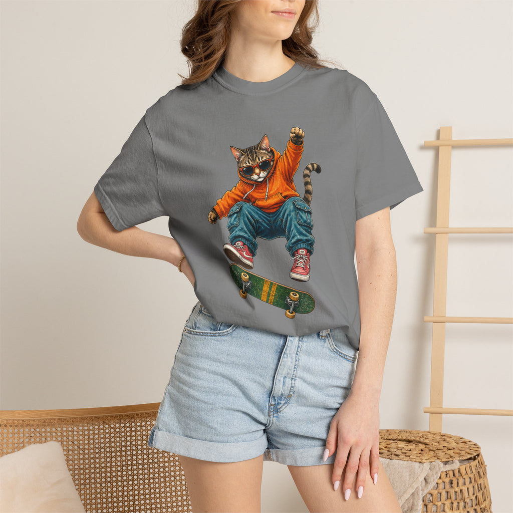 Skateboard Tabby Cat T-Shirt — Streetwear Skateboarder Graphic