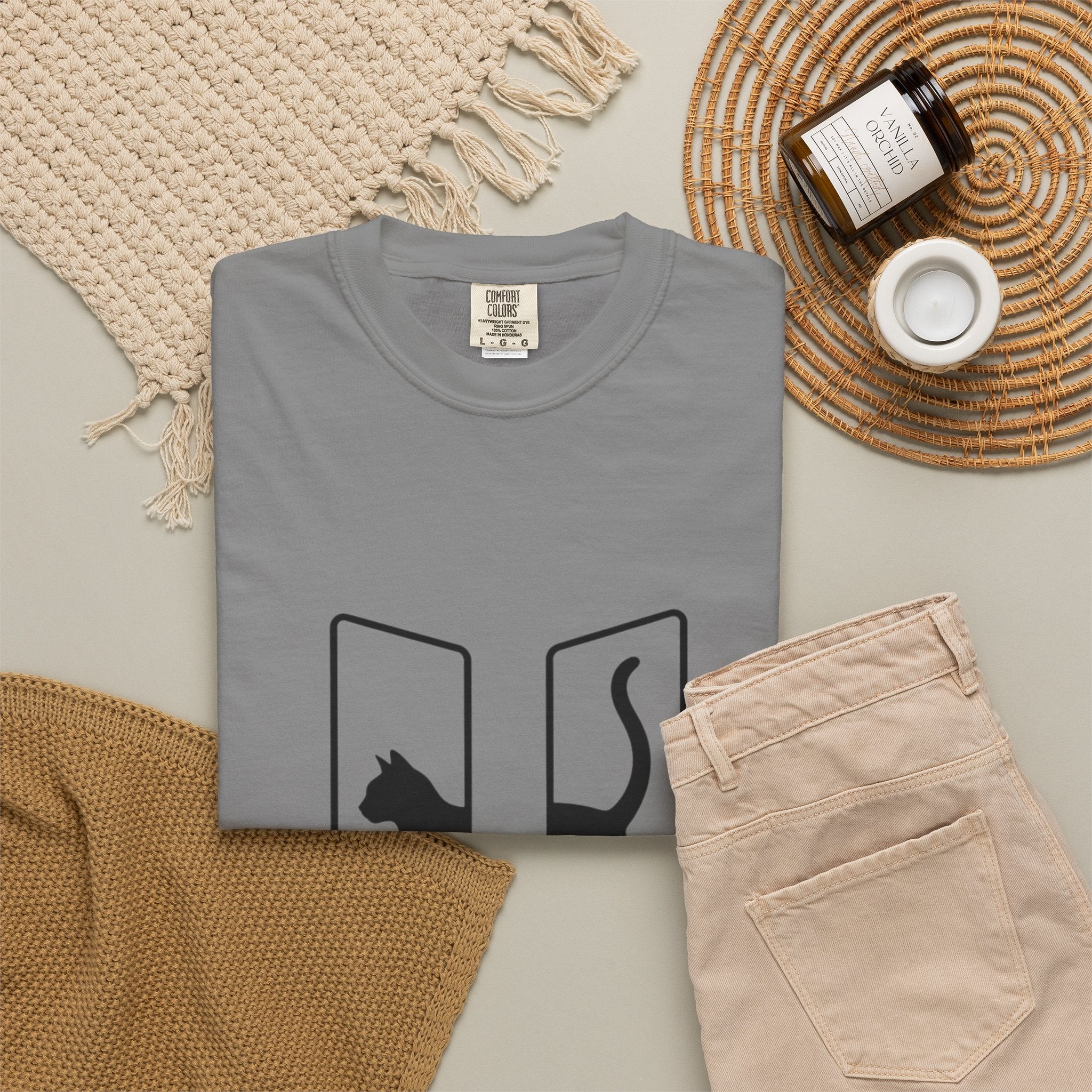 Minimalist Split Black Cat T-Shirt